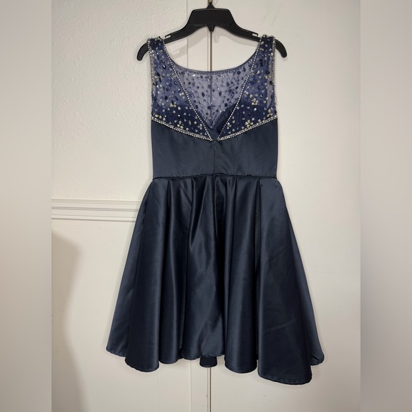 Juliet 808 Short Pleated A Line Homecoming Beaded Cocktail Dress size M - Picture 4 of 8